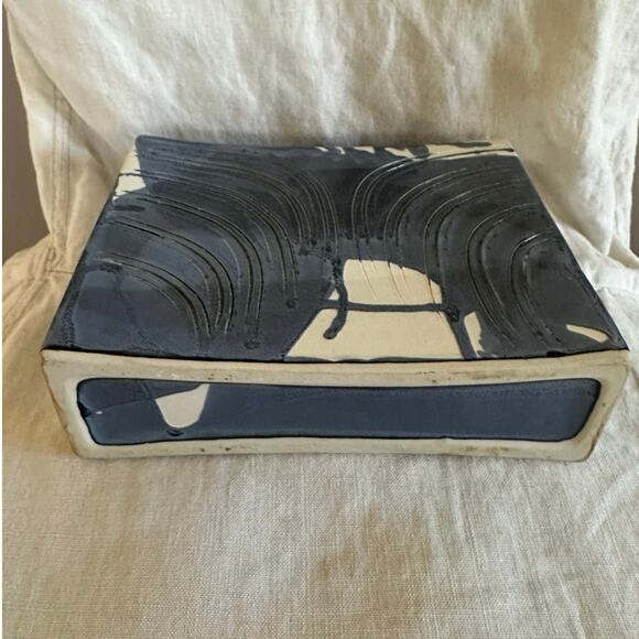 Blue Swirl Vase Rectangle Hand painted signed modern one flower 7x8.5x2.5”Asian - Picture 16 of 16